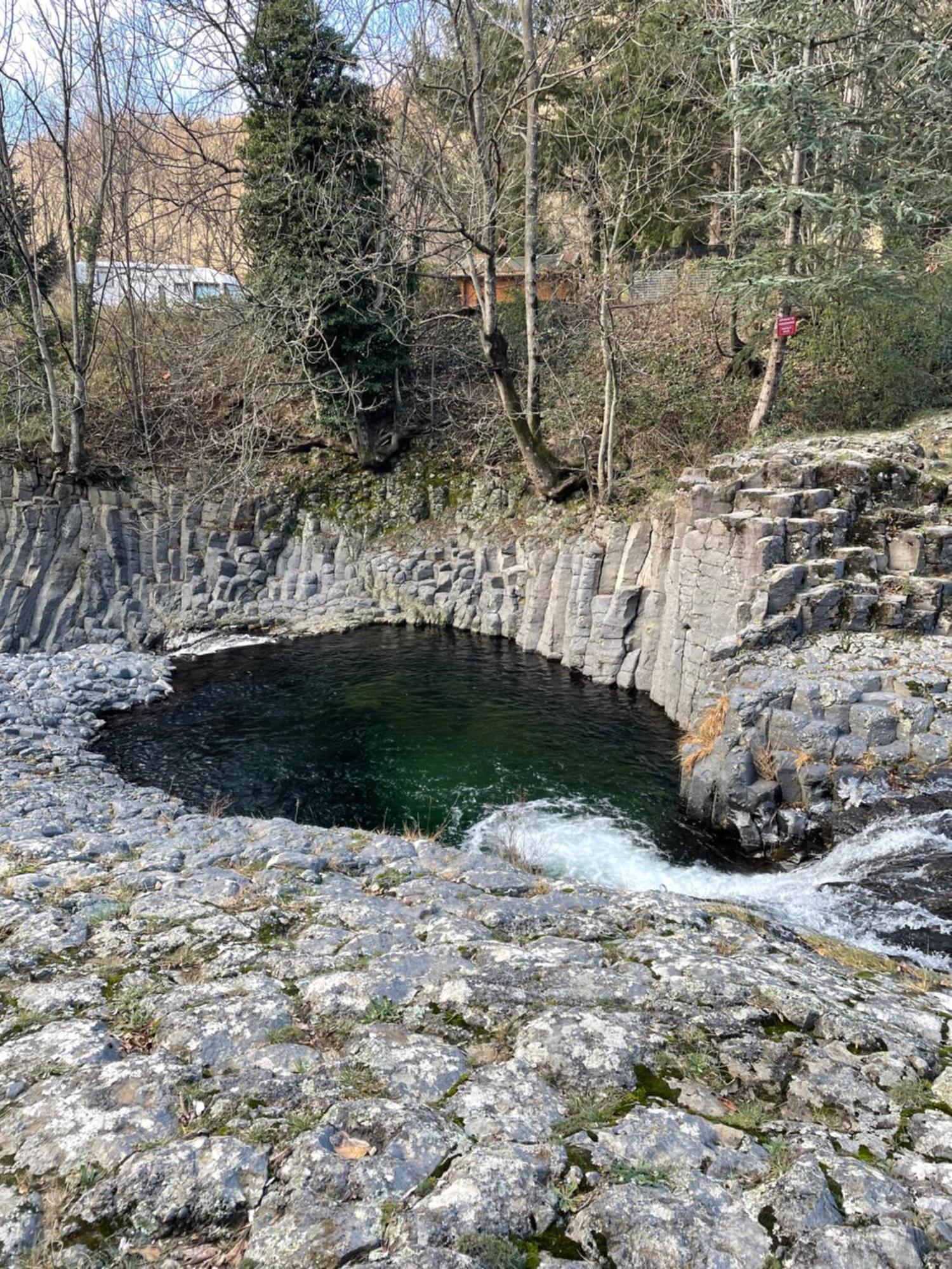 Gite De La Cigale Burzet Exterior foto